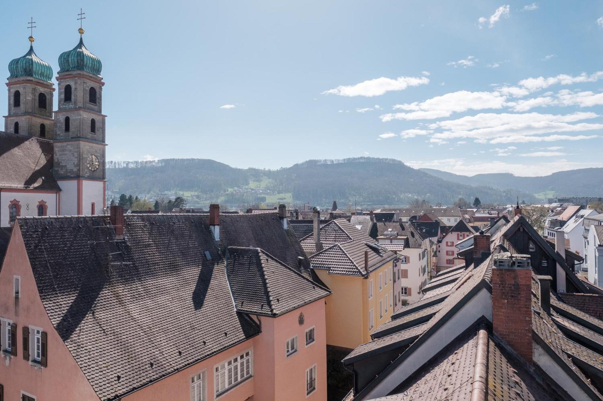 Neu Deluxe Suite Muensterblick, Maisonette, Kingsize Bett, Kueche, Netflix, Aussicht, E-Kamin Bad Sackingen Exterior photo